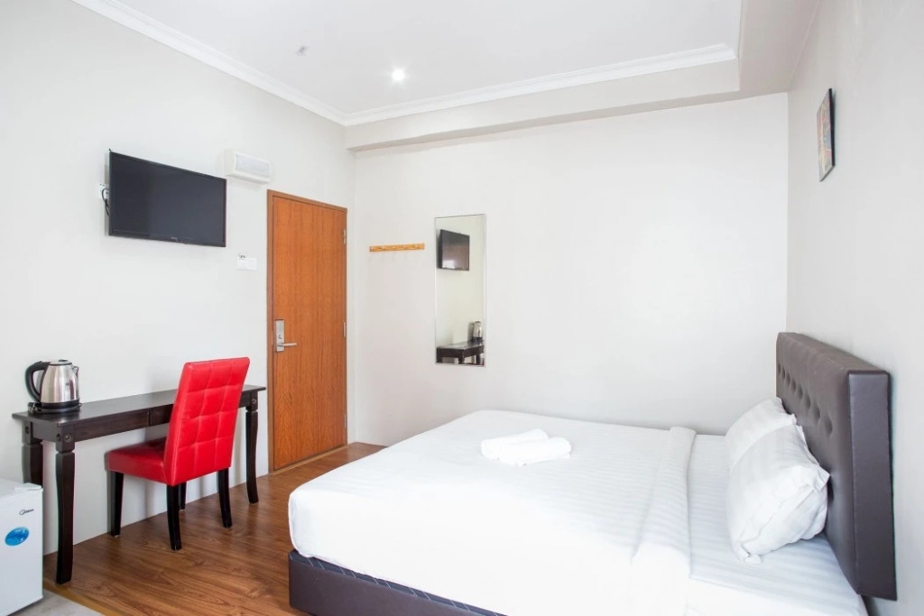 Moment Hotel