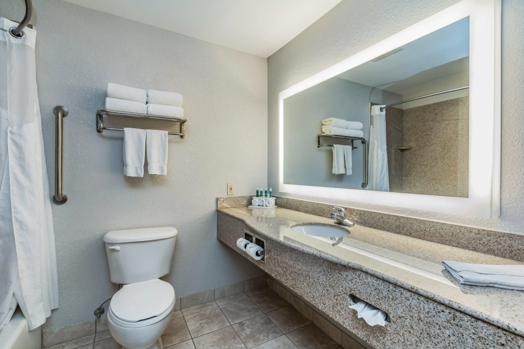 Holiday Inn Express & Suites - South Bend - Notre Dame Univ