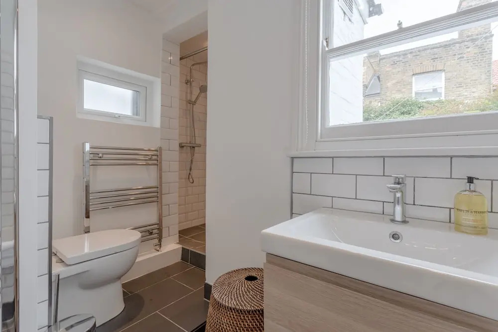 Charming 1 Bedroom Flat Close To Tube Station