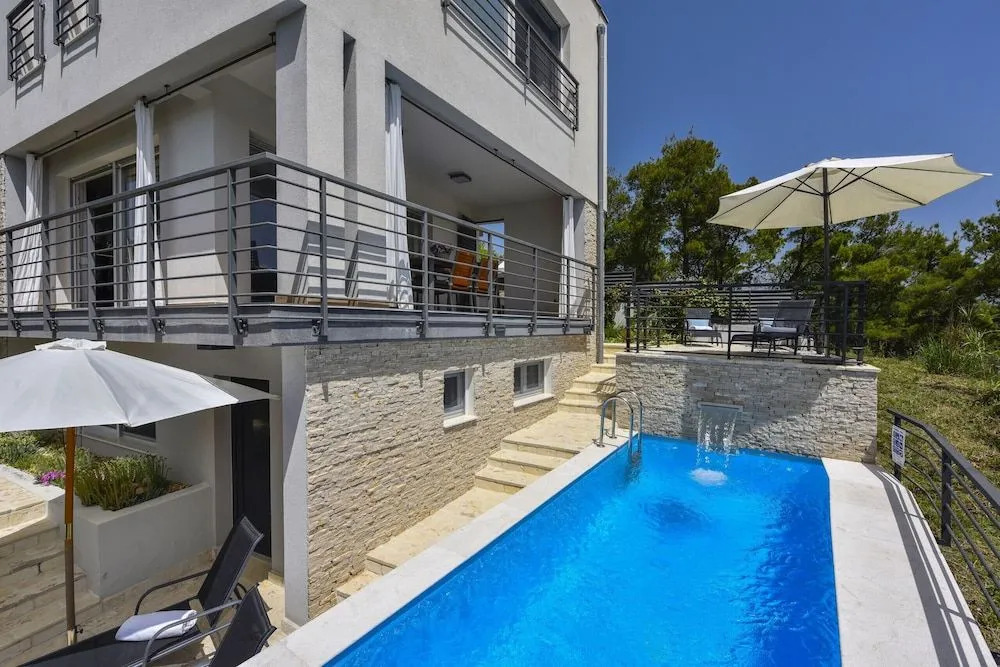 Villa Mirta