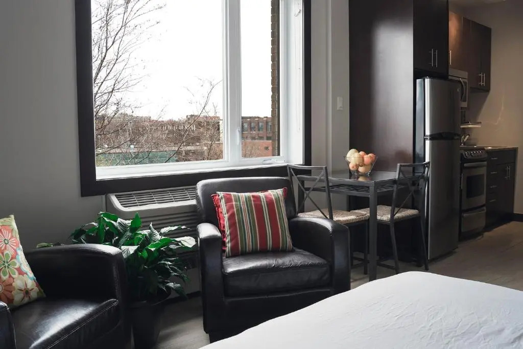 Cjour Apartments