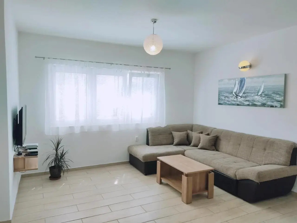 Apartments Nina