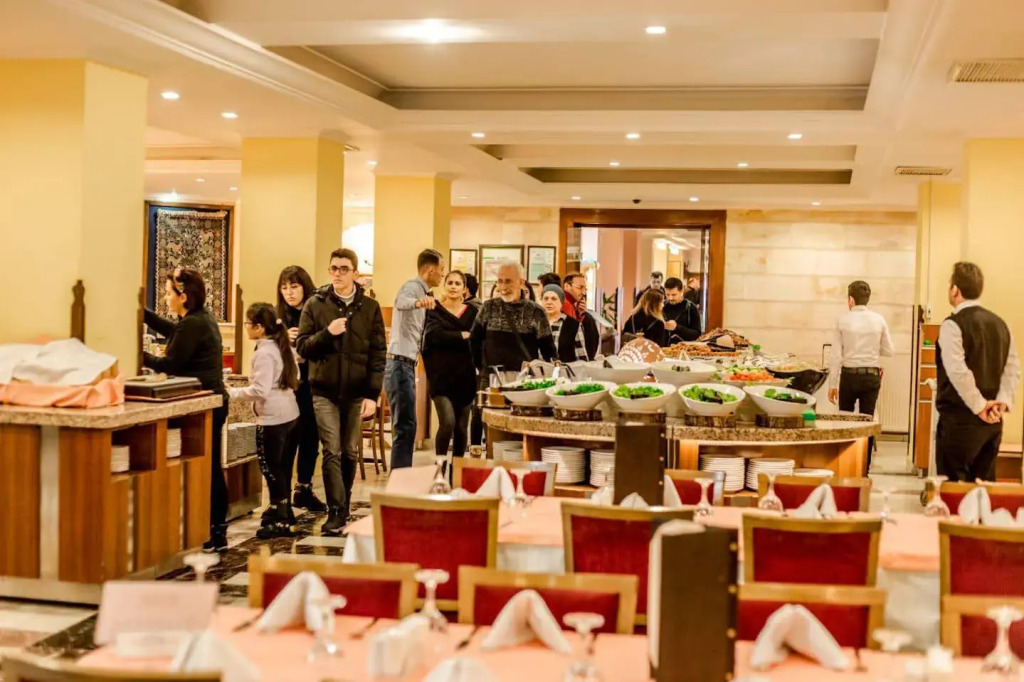 Tassaray Hotel