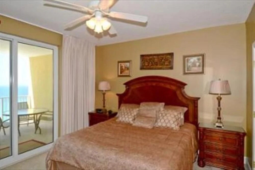 Ocean Ritz 1602 629332 by RedAwning