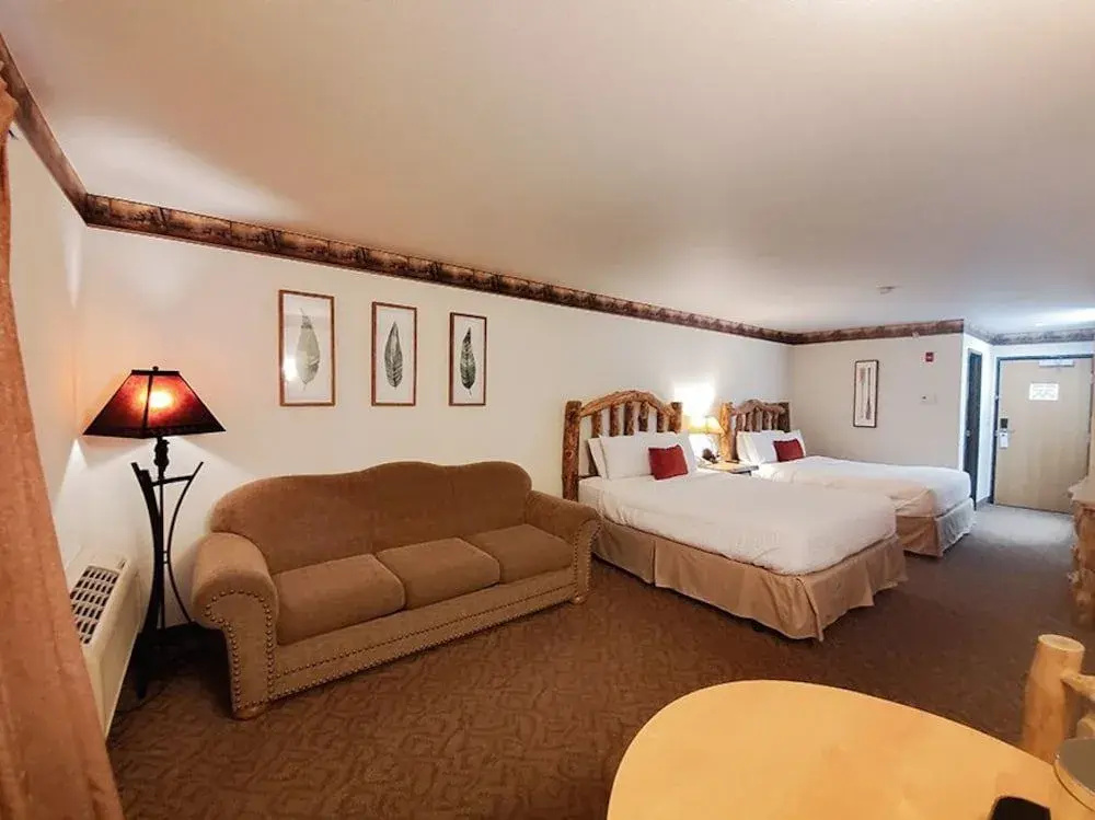 Grand Bear Resort at Starved Rock
