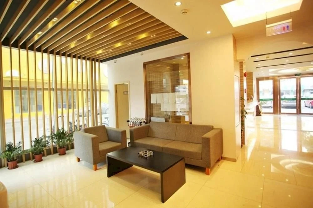 Motel 168 Shanghai Nanhui Huinan Subway Station