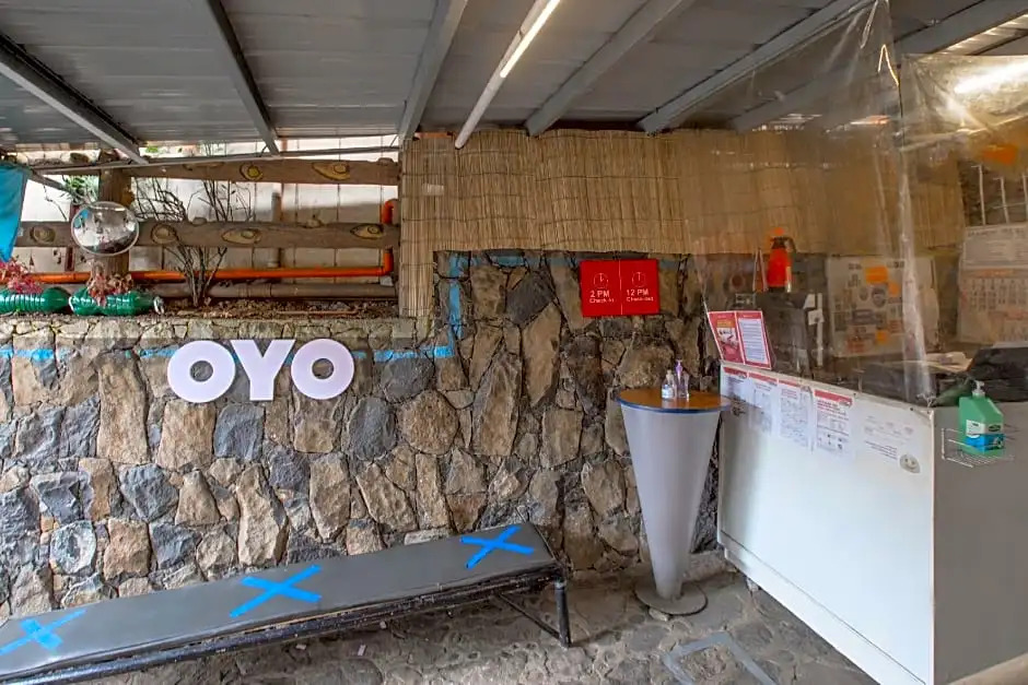 OYO 588 Sunrock Resort