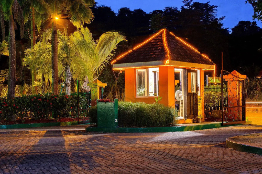 Oceans Salybia Nature Resort & Spa