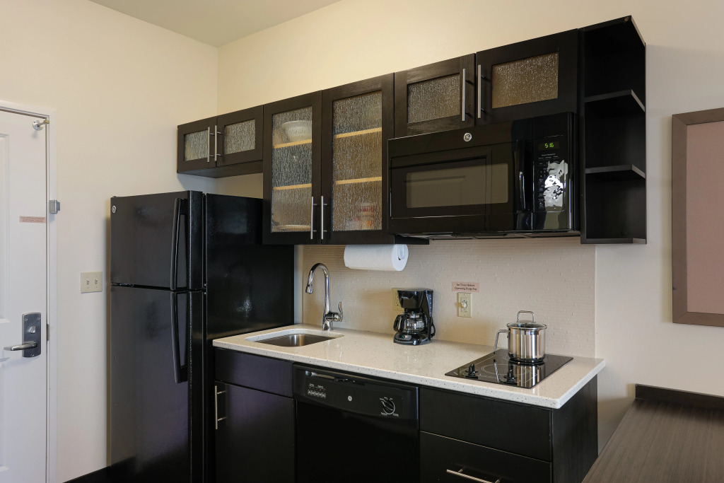 Candlewood Suites Lenexa - Overland Park Area by IHG