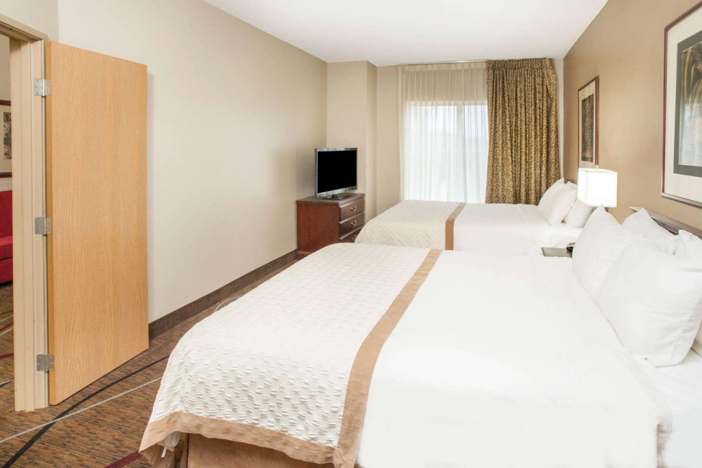 Hawthorn Extended Stay by Wyndham Bloomington