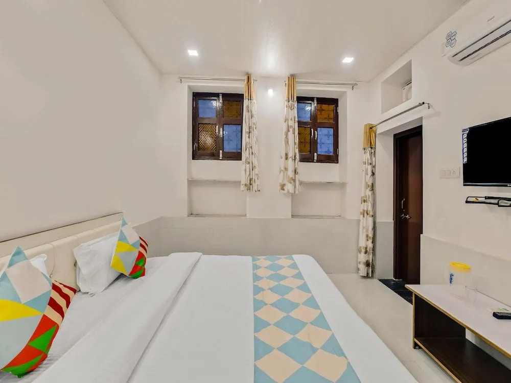 OYO 13507 Home Heritage Stay Near City Palace