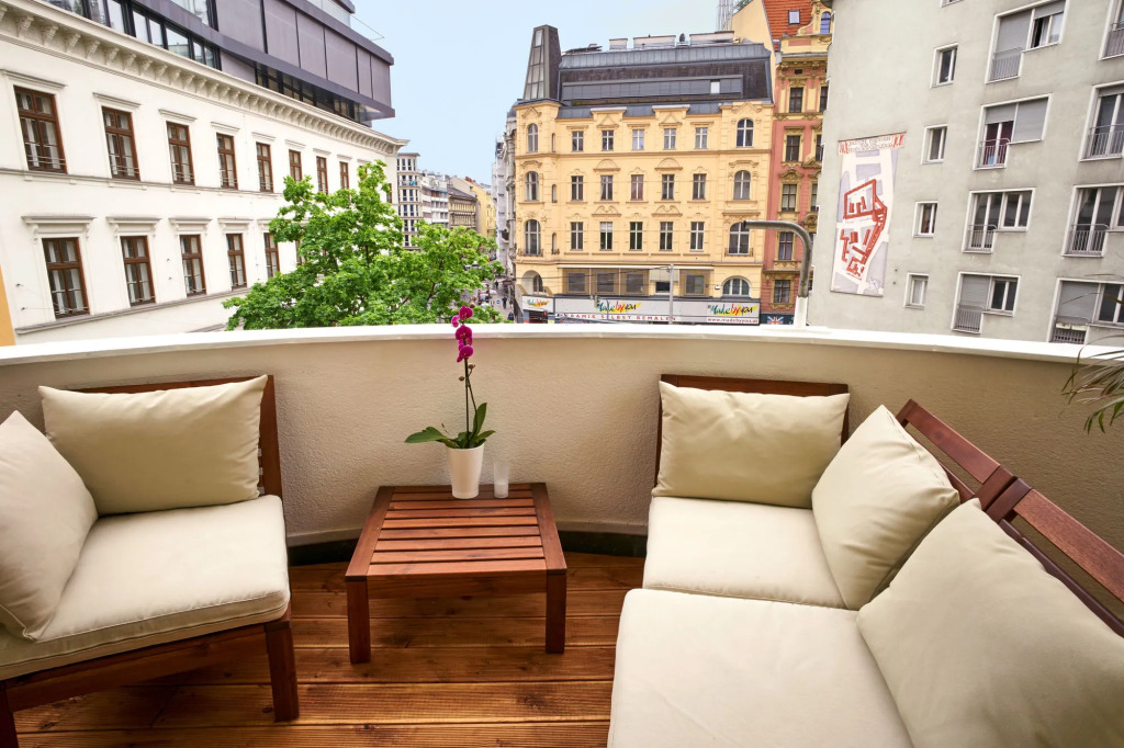 Opera Street Apartments