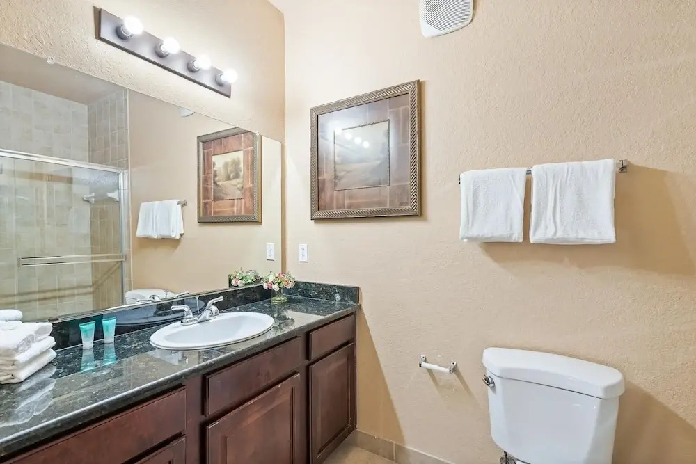 Tuscana Resort 2 Bedroom Condo Clubhouse Access 8 miles to Disney 2 Condo