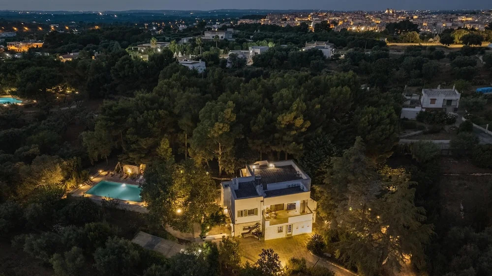 VILLA GIARI 8, Emma Villas