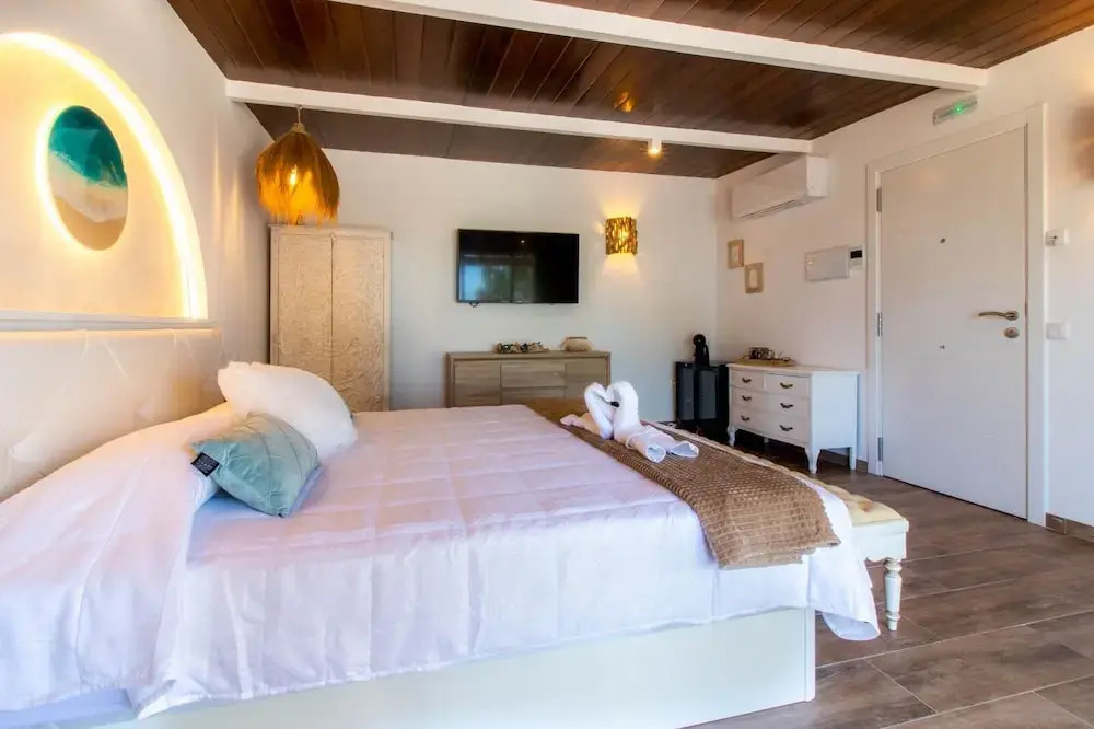Room in Guest Room - Private Room With Beautiful sea View