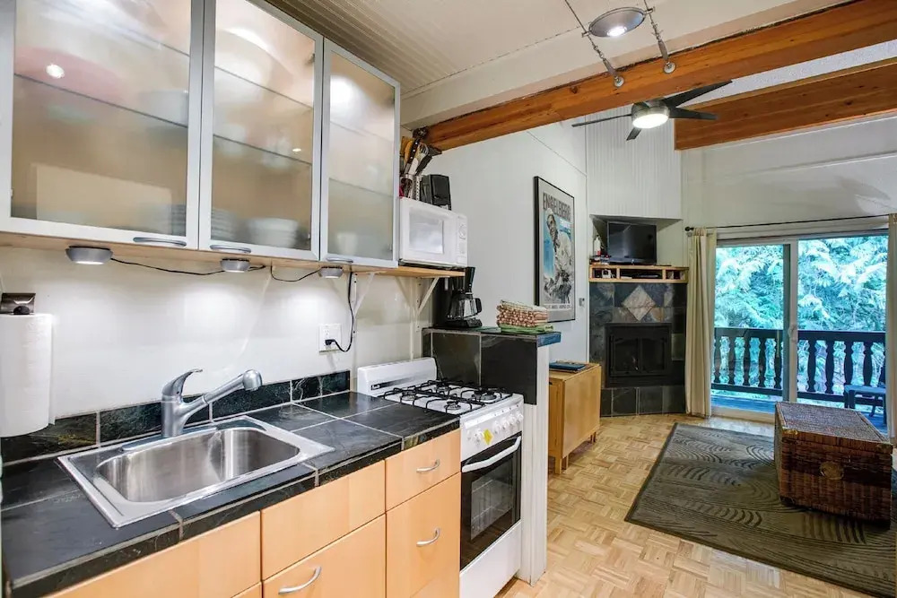 Mt Baker Lodging Condo 94 - A Great Condo Near Skiing and Hiking Now has Wifi
