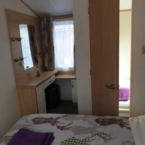 Debran Lodge