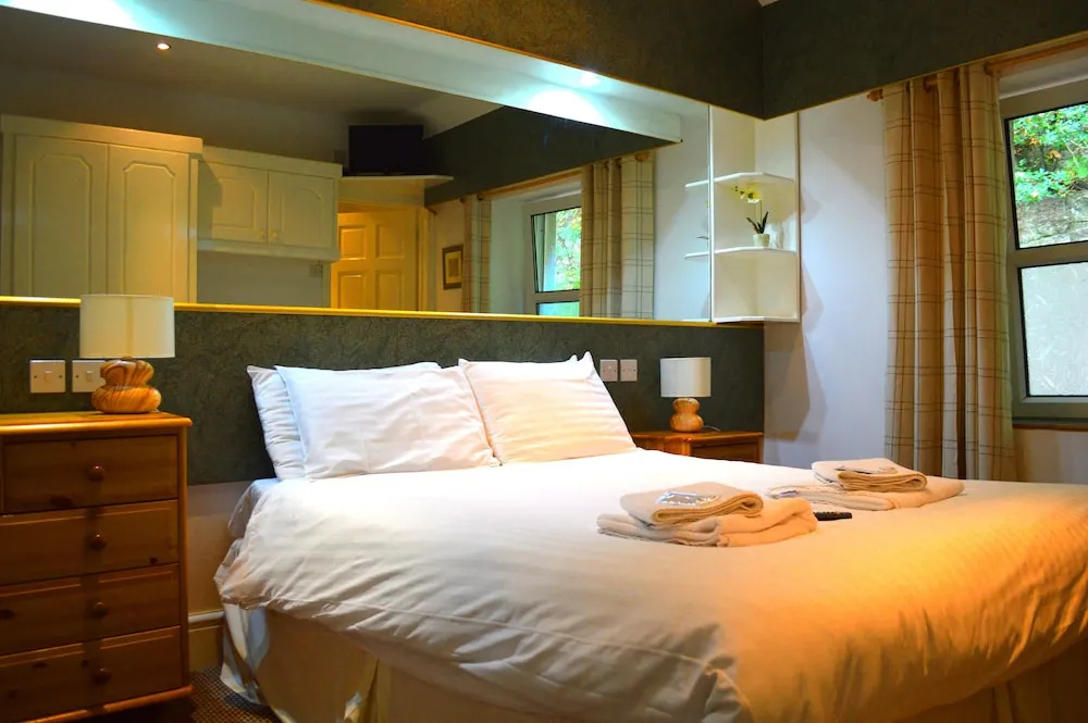 The Mumbles Carlton Hotel