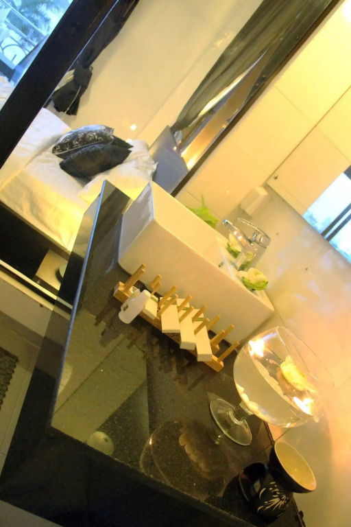 Adore Hotel