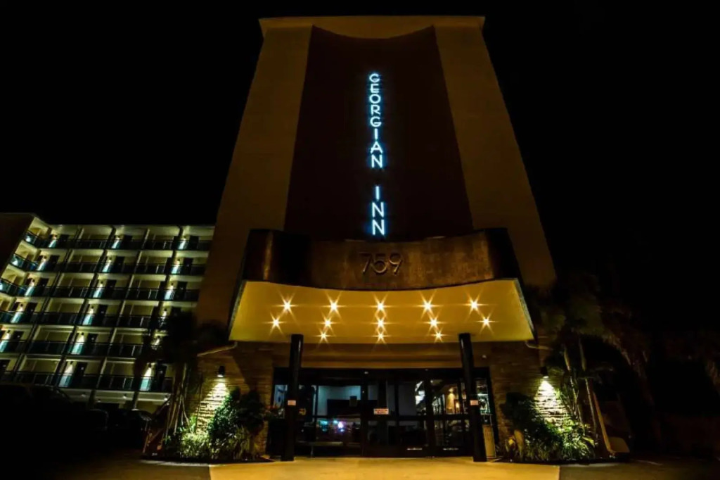 Georgian Inn Beach Club