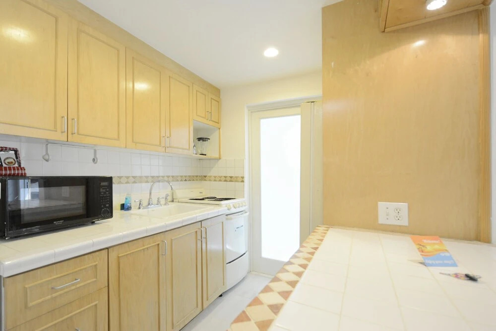 Art Deco Studio Apartments