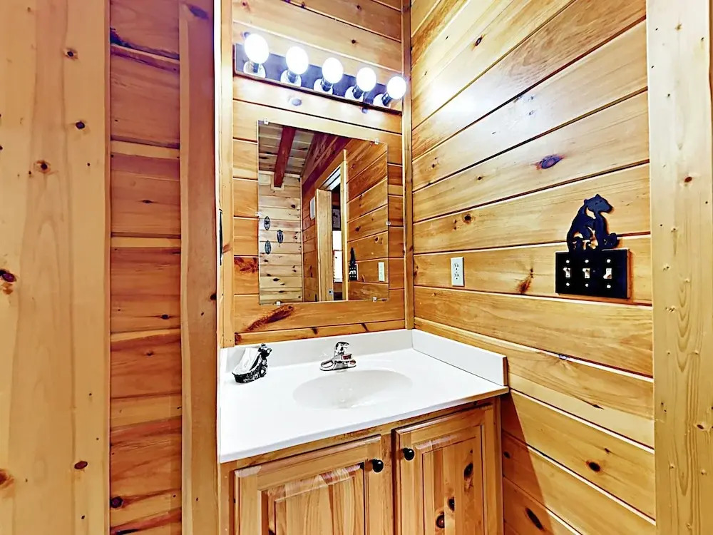 Eastern Sky Mountain Retreat - 2 Br Home