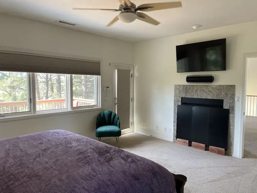 Sinagua Heights Flagstaff 4 Bedroom Home by RedAwning