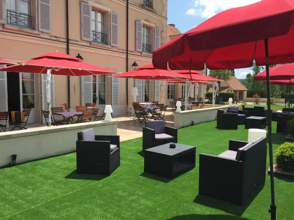 Logis Hôtel Restaurant- Domaine de lOrangerie