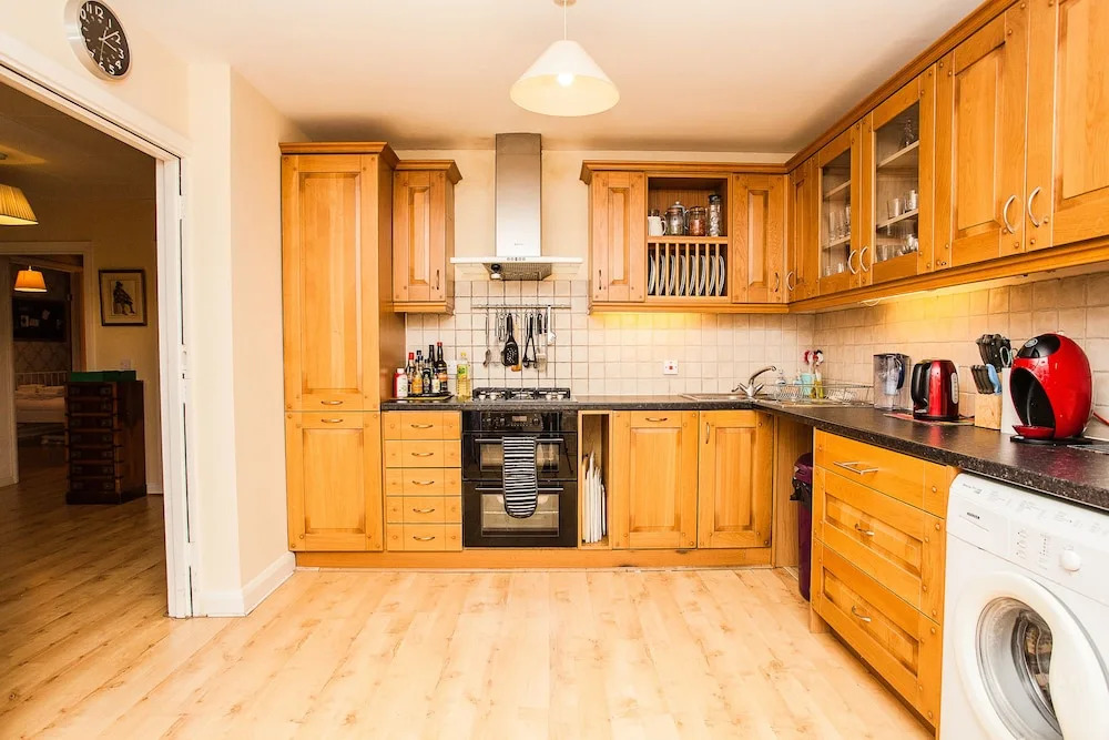 Gorgeous Spacious 3 Bed Apartment in Clapham