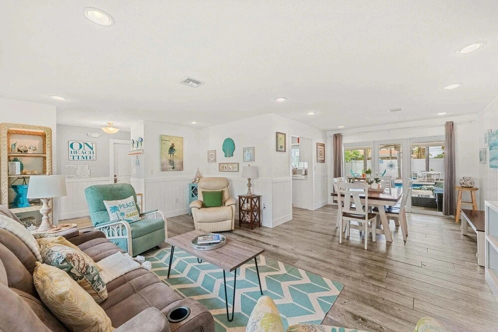 4822 Fairview Dr