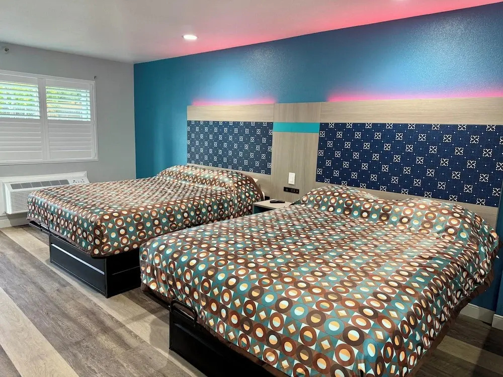 Royale Inn Motel