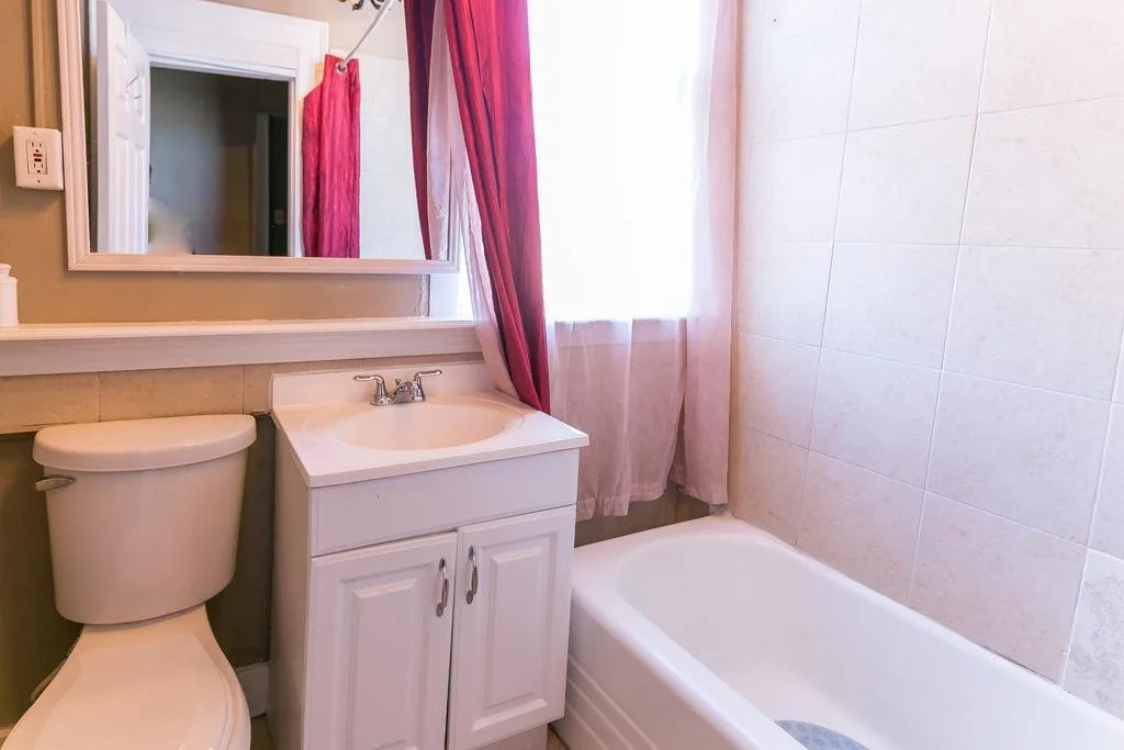 Mag's 940 Guest House