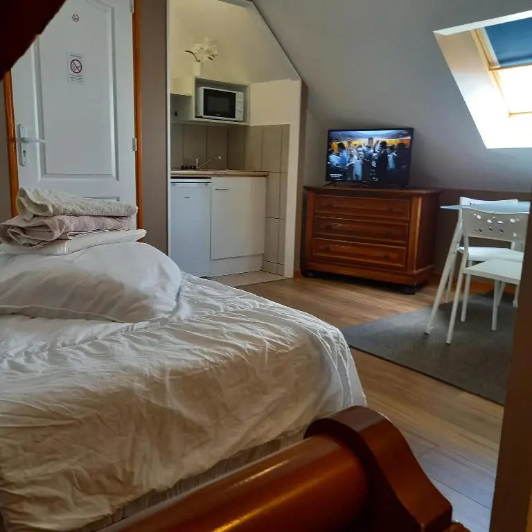 Aéroport paris beauvais Appartement HOULET 10 min à pied aéroport parkingbeauvais longue durée