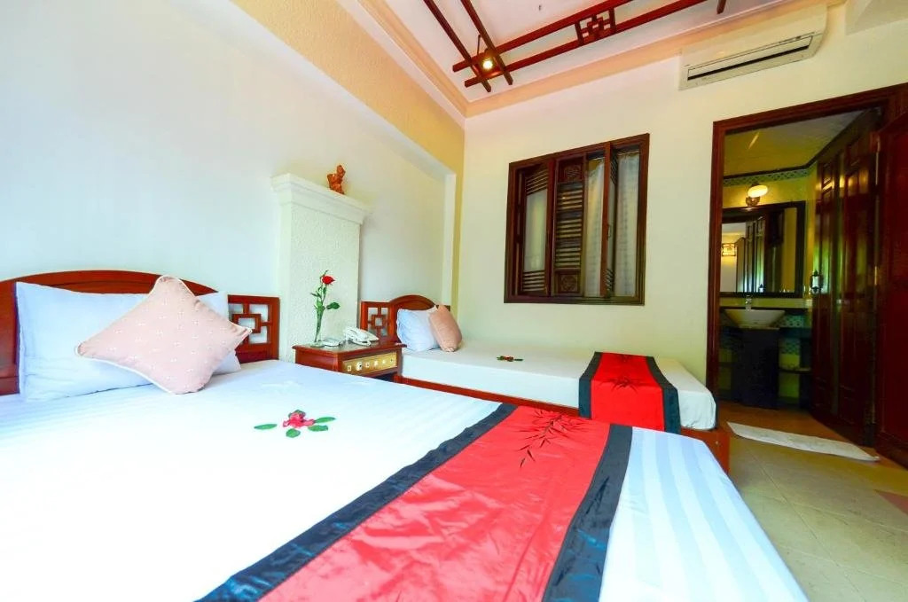 Long Life Hotel