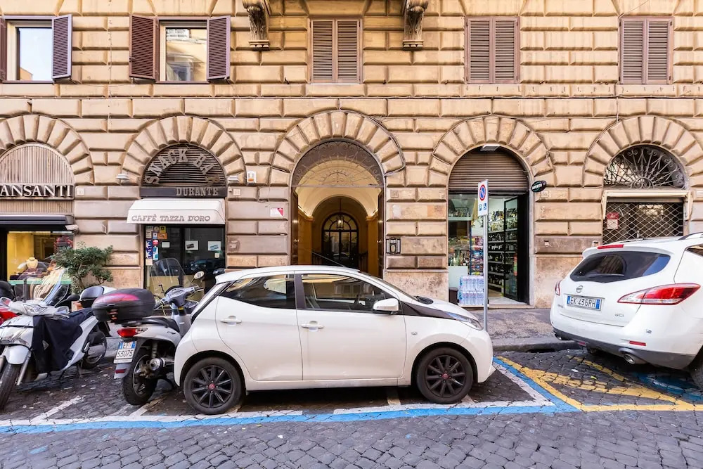MARCHE 54 SUITES - ROMA CITY CENTER - lt