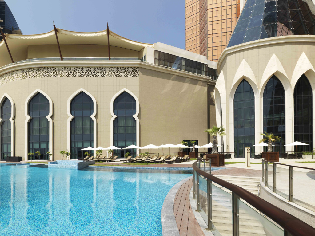 Bab Al Qasr Hotel