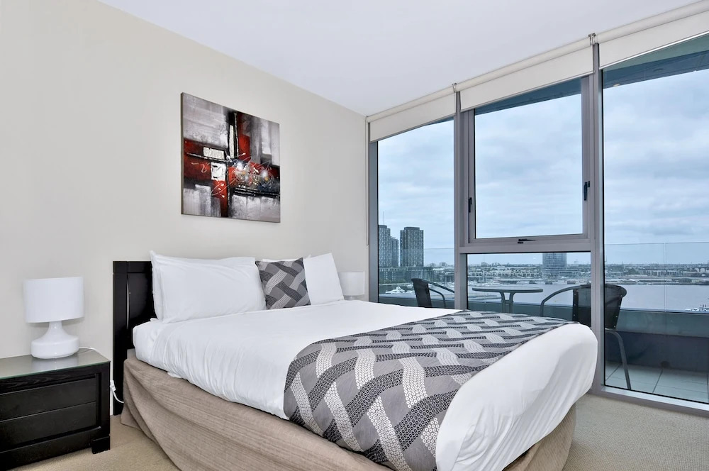 View Apartment at Docklands