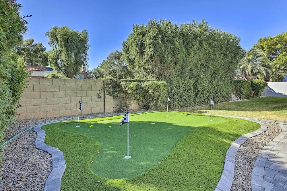 Putting Green, Game Room, Pool! Scottsdale Oasis