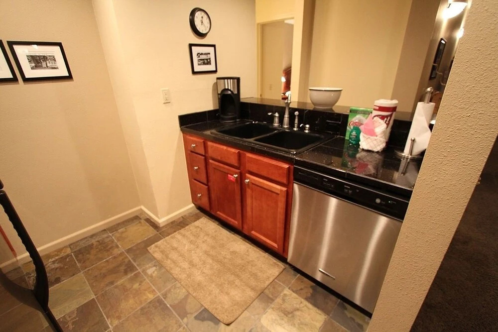Summit 208 1 Bedroom 1 Bathroom Condo