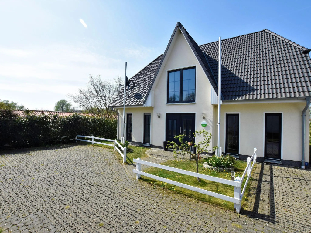 Pretty Holiday Home in Bastorf with Private Garden