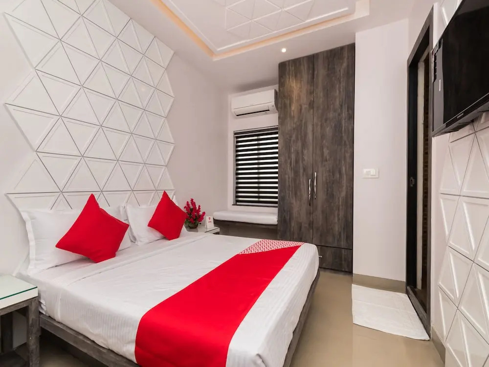 OYO 10614 Hotel Glassotel
