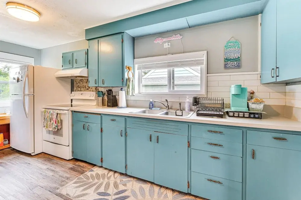 Walk to Beach: Charming Home - 3 Mi to Seabrook