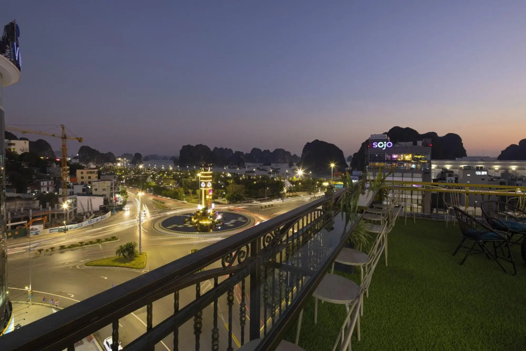 Diamond Luxury Hotel