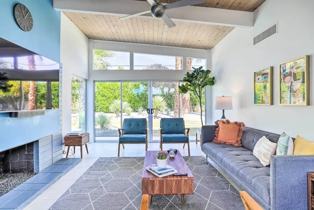 Pool & Mountain Views: Palm Springs Home