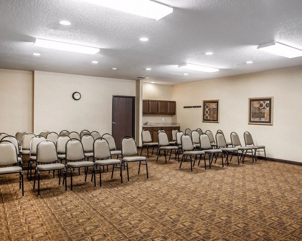 Comfort Suites Cedar Falls Industrial Park