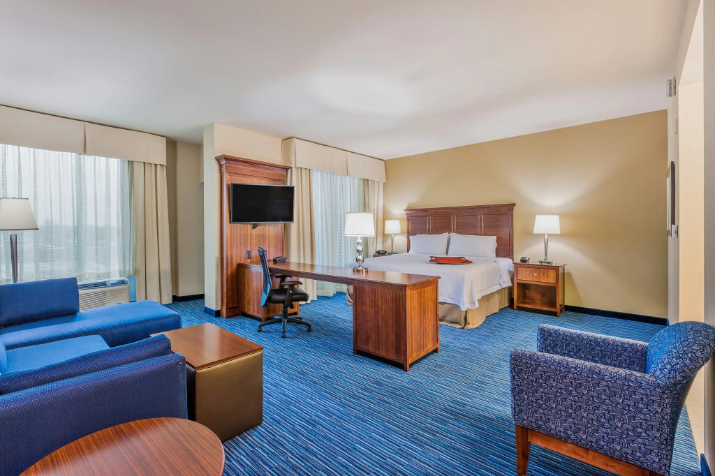 Hampton Inn & Suites Owensboro Downtown Waterfront