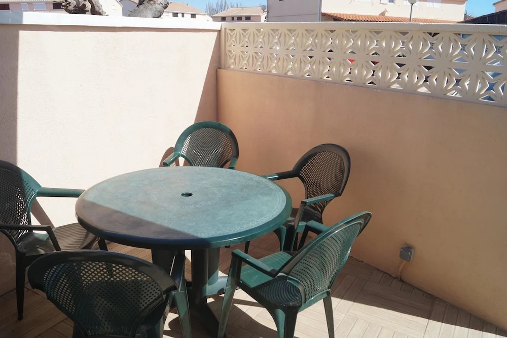 House With 2 Bedrooms in Portiragnes, With Pool Access and Furnished G