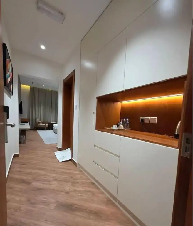 Alyas Hotel