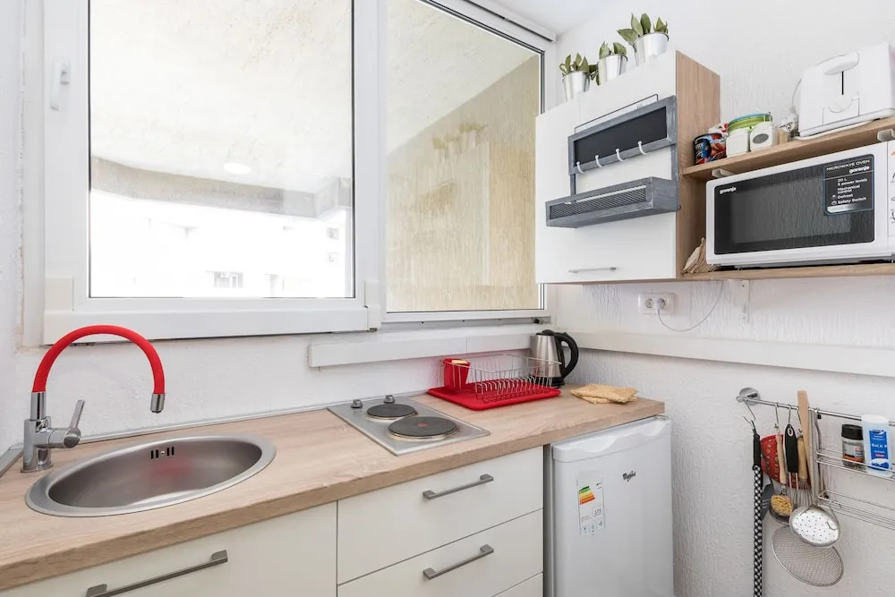 Spacious & Clean Condo near Beach