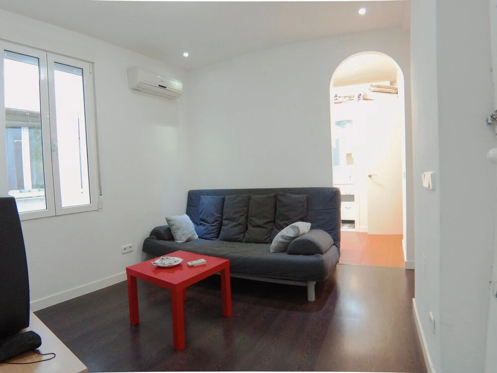 Apartamento de 2 Habitaciones a 3 Minutos de La Latina con A/C